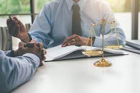 Who are litigation lawyers? How can they help you?